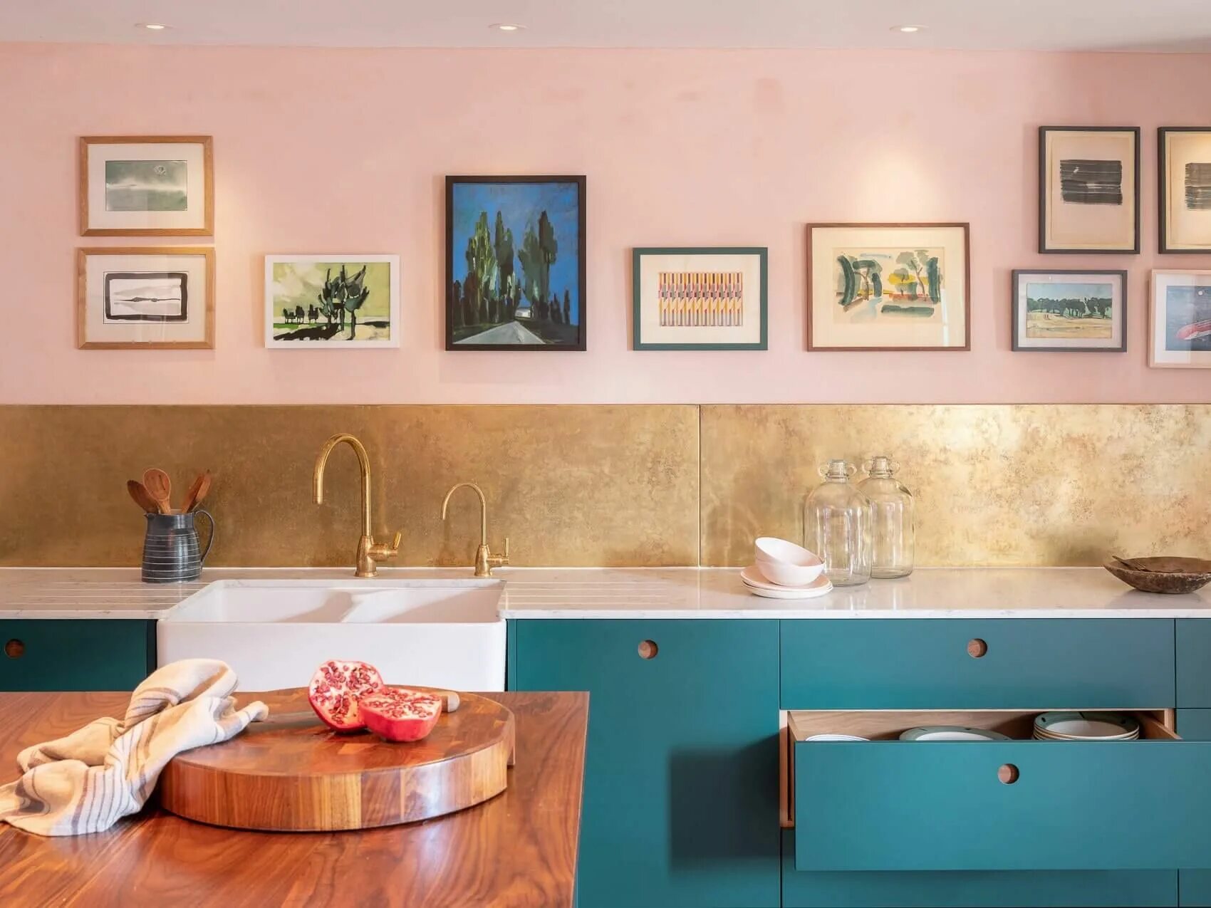 Краска для кухни моющиеся фото 31 Pink Kitchen Ideas, Inspiration, and Tips Hunker Kitchen inspirations, Teal k