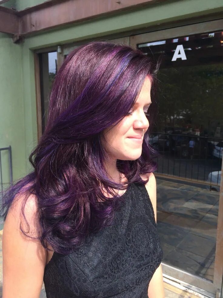 Краска для волос баклажан фото на волосах Cosmic Bunny! Eggplant base with bright violet and pops of blue #schwarzkopf #es