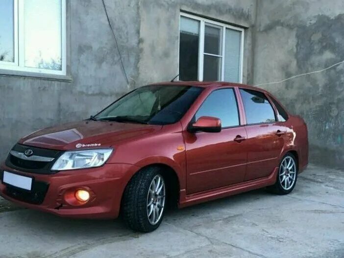 Красная гранта фото Купить б/у Lada (ВАЗ) Granta I Sport 1.6 MT (118 л.с.) бензин механика в Махачка