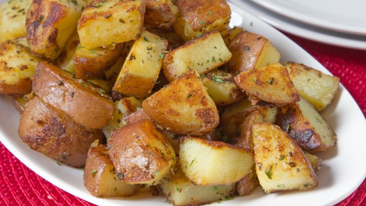 Красная картошка рецепт с фото Stove-Top "roasted" Red Potatoes Recipe - Food.com Recipe Red potato recipes, Po