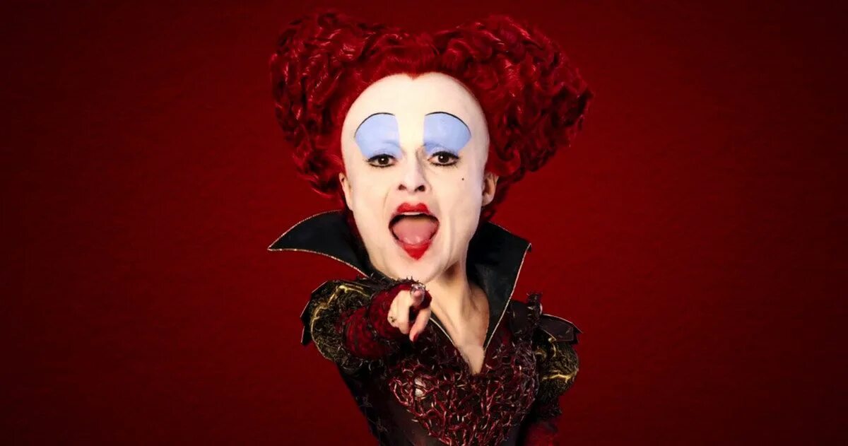 Красная королева алиса в стране чудес фото Alice Through the Looking Glass Valentine's Day Videos from the Queen of Hearts 