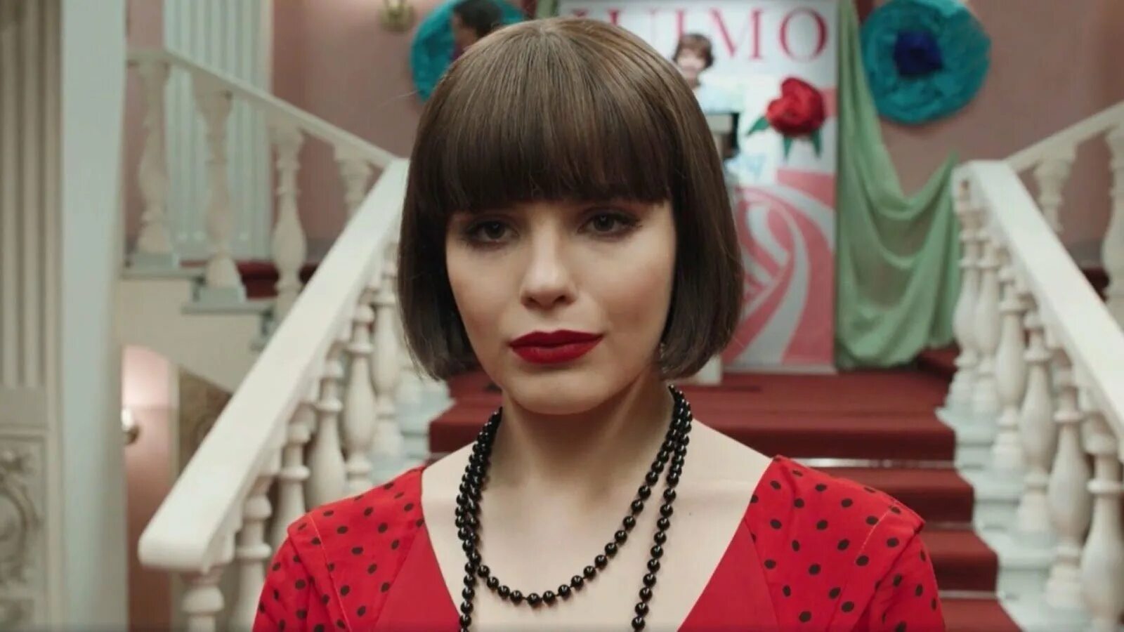 Красная королева сериал фото из фильма Прическа красная королева - 78 фото
