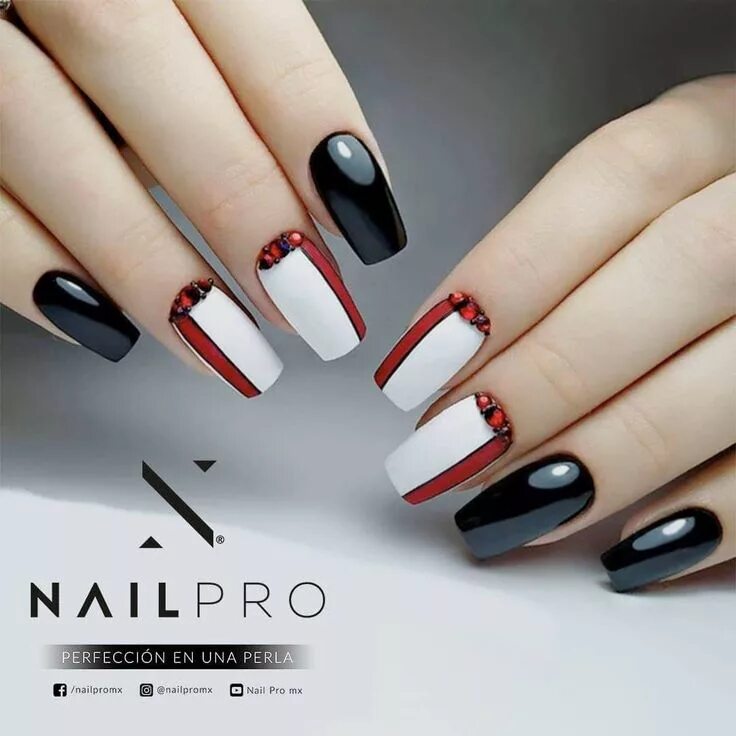 Красно черно белый маникюр Pin on Uñas White nail designs, White nail art, White nails