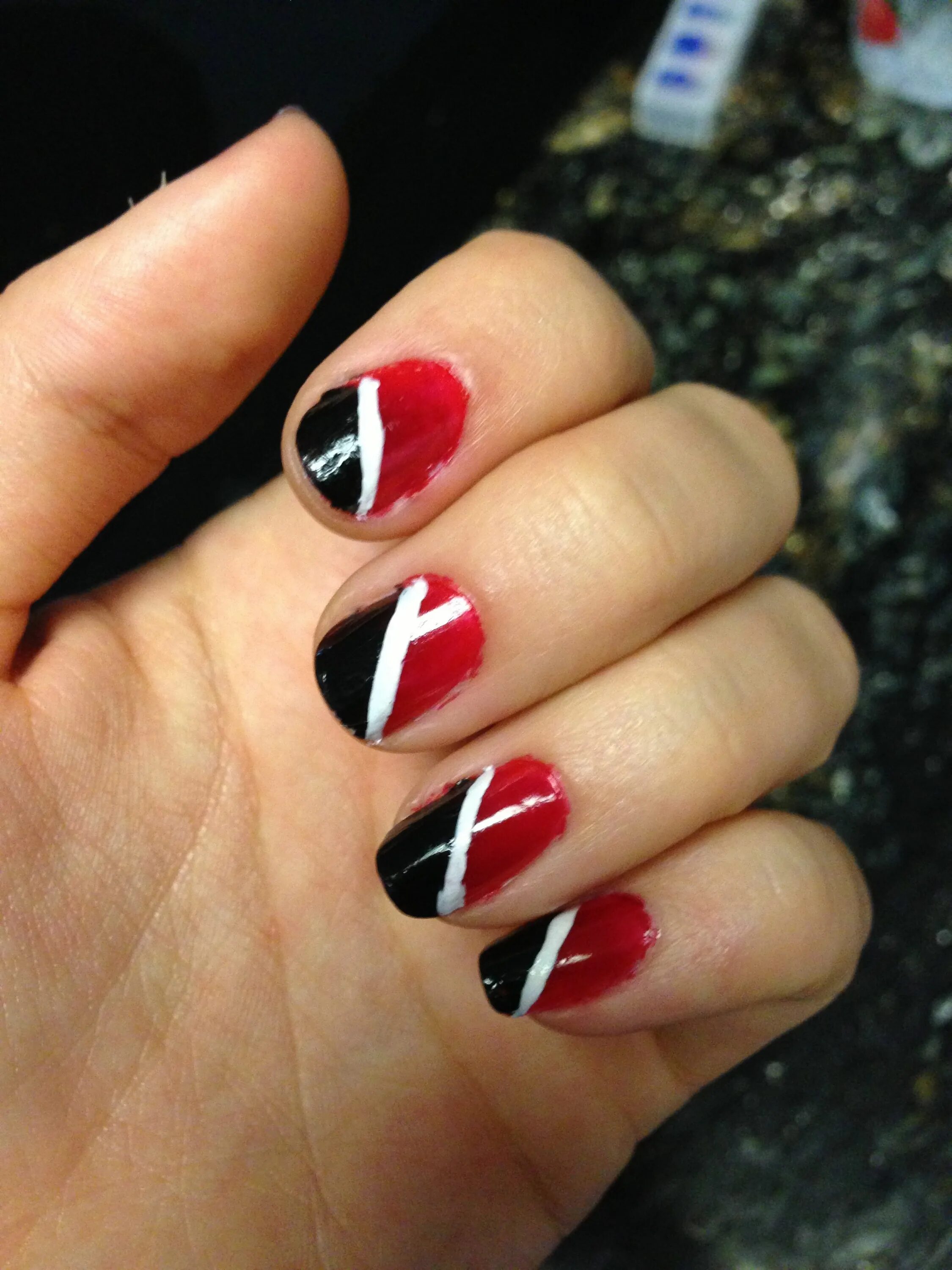 Красно черно белый маникюр Red, white, black nails Red and white nails, White gel nails, Red black nails