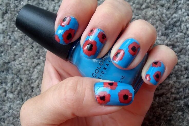 Красно голубой маникюр Poppies Nail art, Nails, Manicures designs