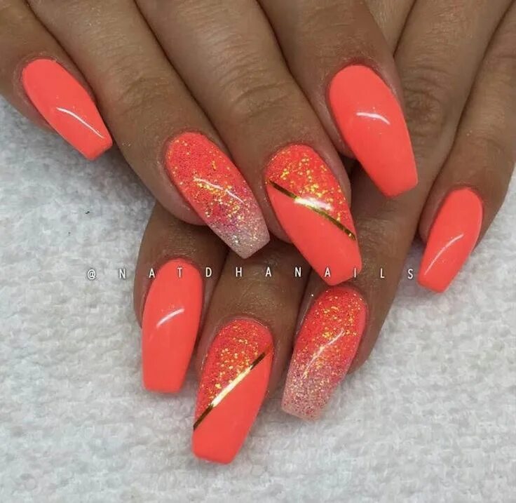 Красно коралловый маникюр Pin on ongles divers Coral acrylic nails, Coral nails, Coral nails with design