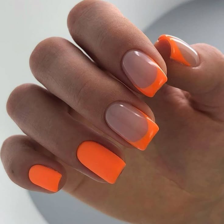 Красно оранжевый маникюр на короткие Follow @Brat_pax for more ❤ in 2024 Orange nails, Stylish nails, Manicure