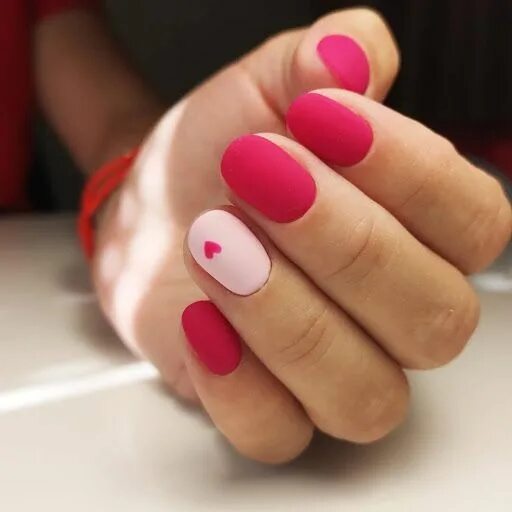 Красно розовый маникюр pink heart matte nails Гвоздь, Искусство маникюра, Матовый ногтей