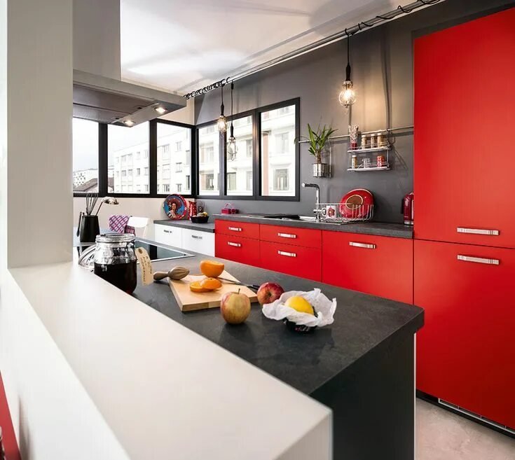 Красно серый интерьер кухни Cuisine rouge : avec quelles couleurs l'accorder ? Cuisine rouge, Cuisine rouge 