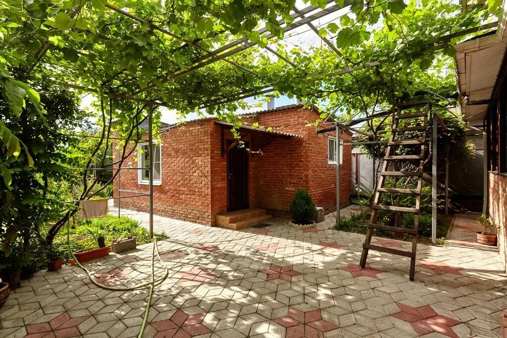 Краснодарский край жилье купить фото Apartamentos ofreciendo utencilios para barbacoa en Krasnodar, Rusia - Precio de