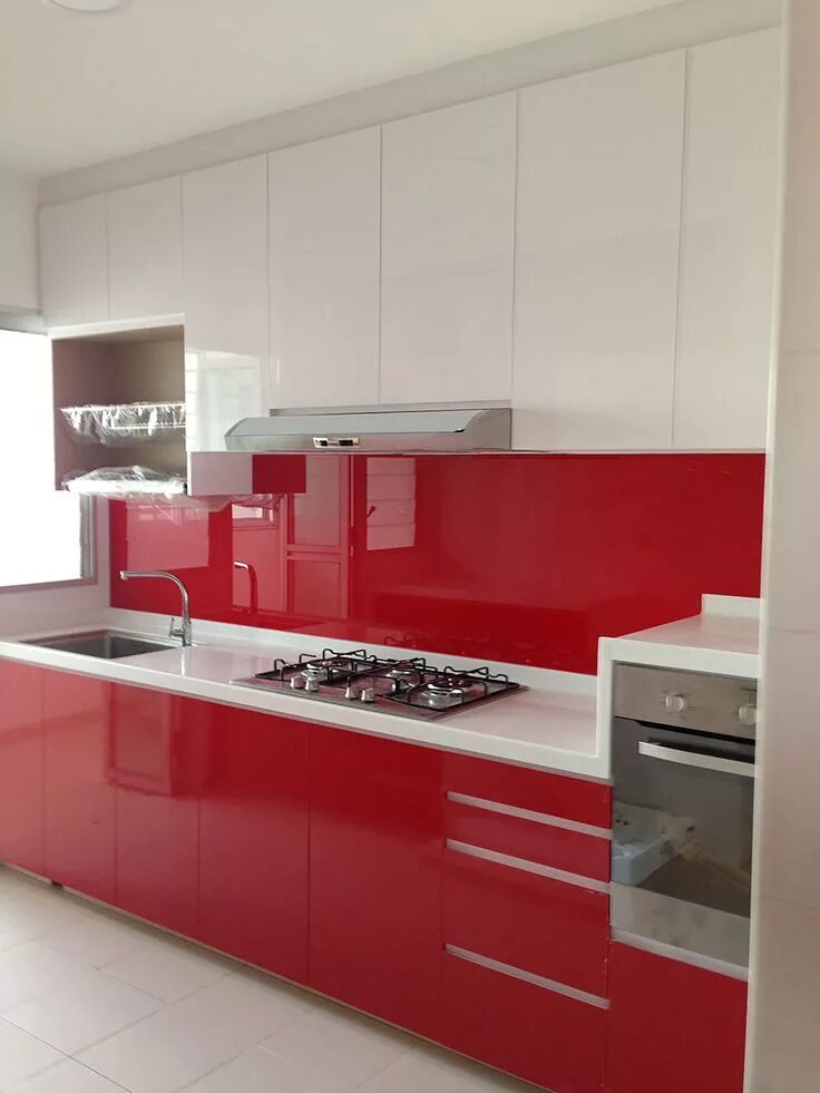 Красное белая кухня дизайн фото No1 Renovation Singapore Interior Design Singapore Kitchen design decor, Kitchen