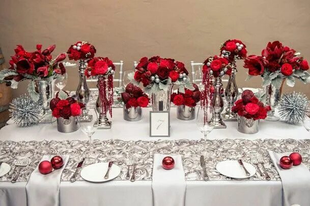 Красное оформление фото Perfect for any holiday themed wedding or special event. This decor idea will ke