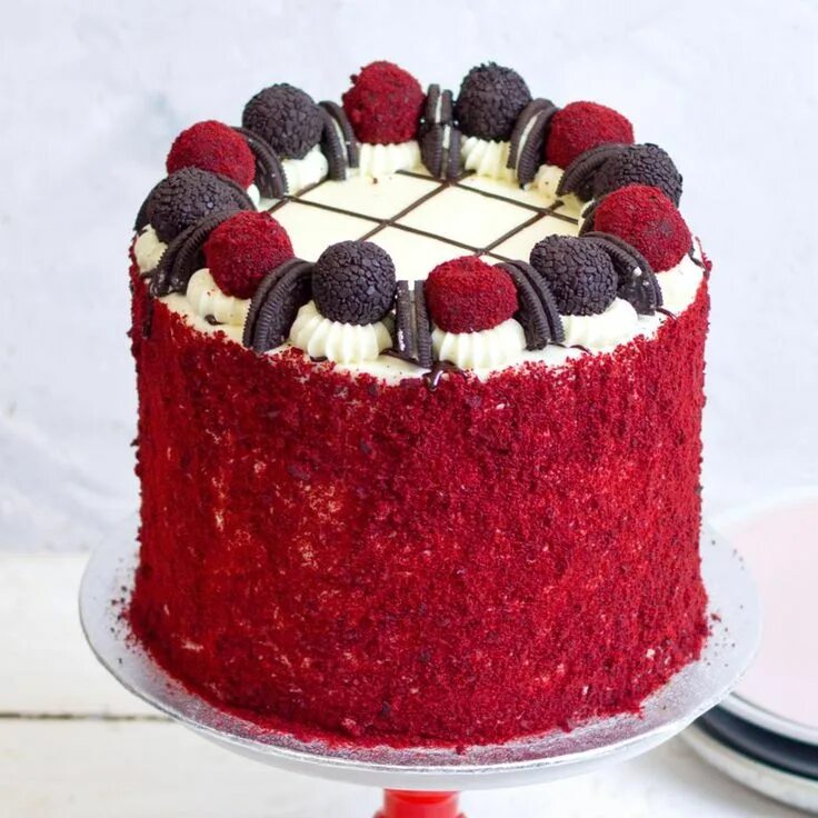 Красное оформление торта Red Velvet Vs Oreo Cake - Flavourtown Bakery Red velvet birthday cake, Oreo cake