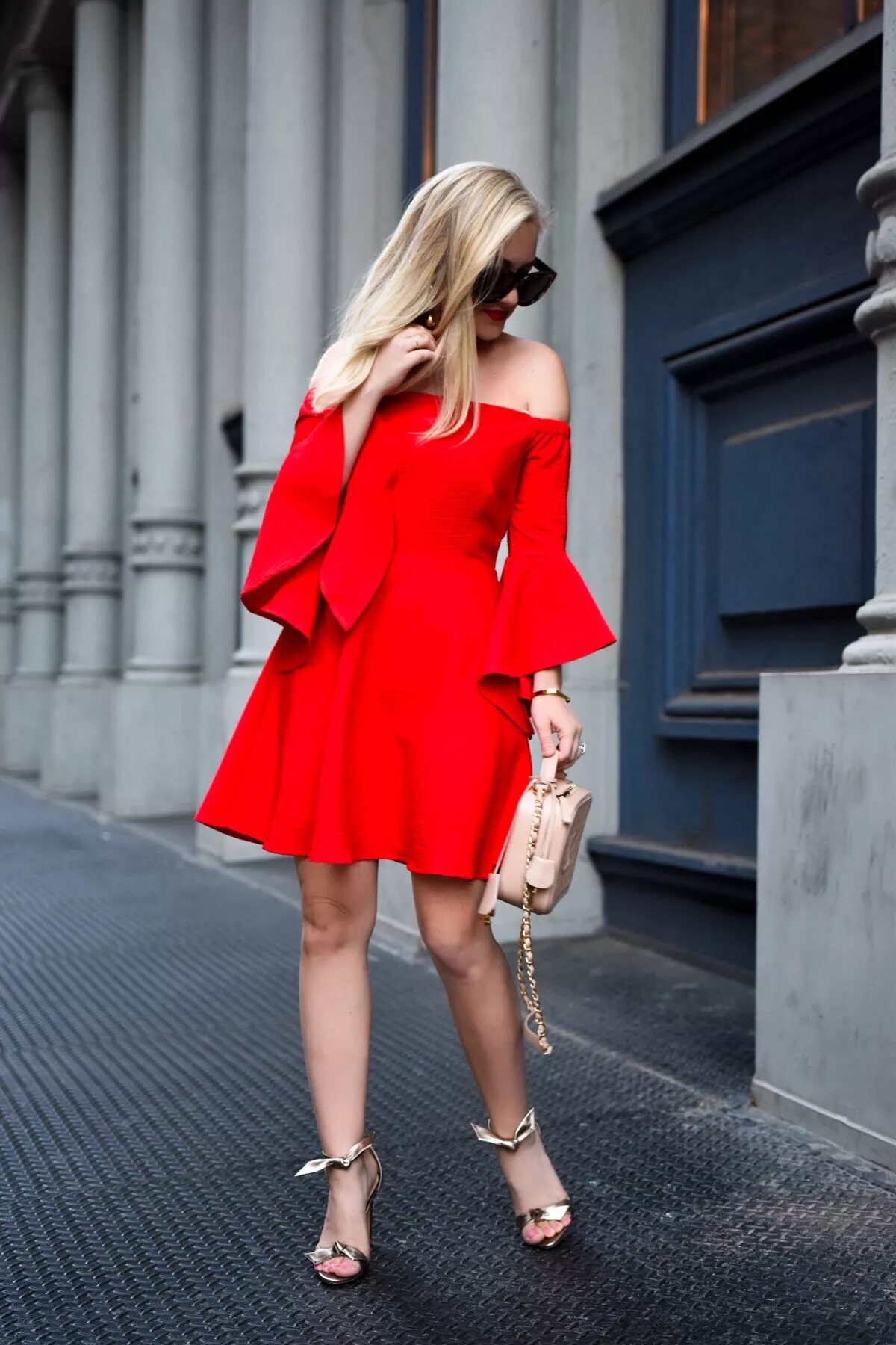 Красное платье образы фото Red off the shoulder dress, red ruffle dress, red dress under $100, chanel handb