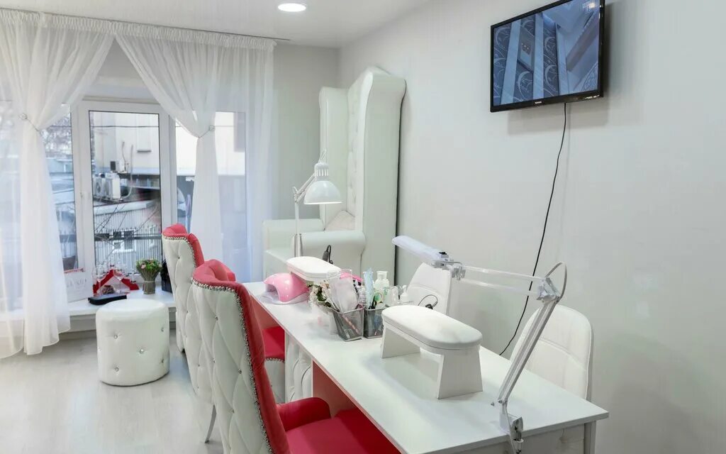 Красное село маникюр салон Студия маникюра Mangosteen Nail Studio Полянка, ногтевая студия, Пыжёвский пер.,
