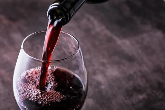 Красное вино рецепт с фото Red Wine Pour Изображения: просматривайте стоковые фотографии, векторные изображ