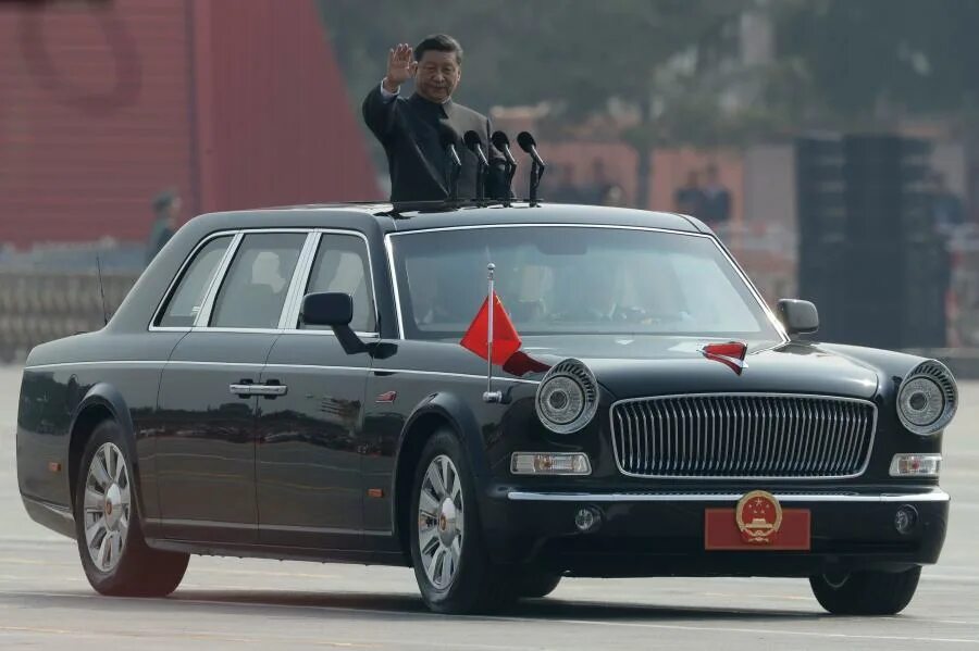 Красное знамя автомобиль фото HongQi T196 Parade 2019 года выпуска. Фото 1. VERcity