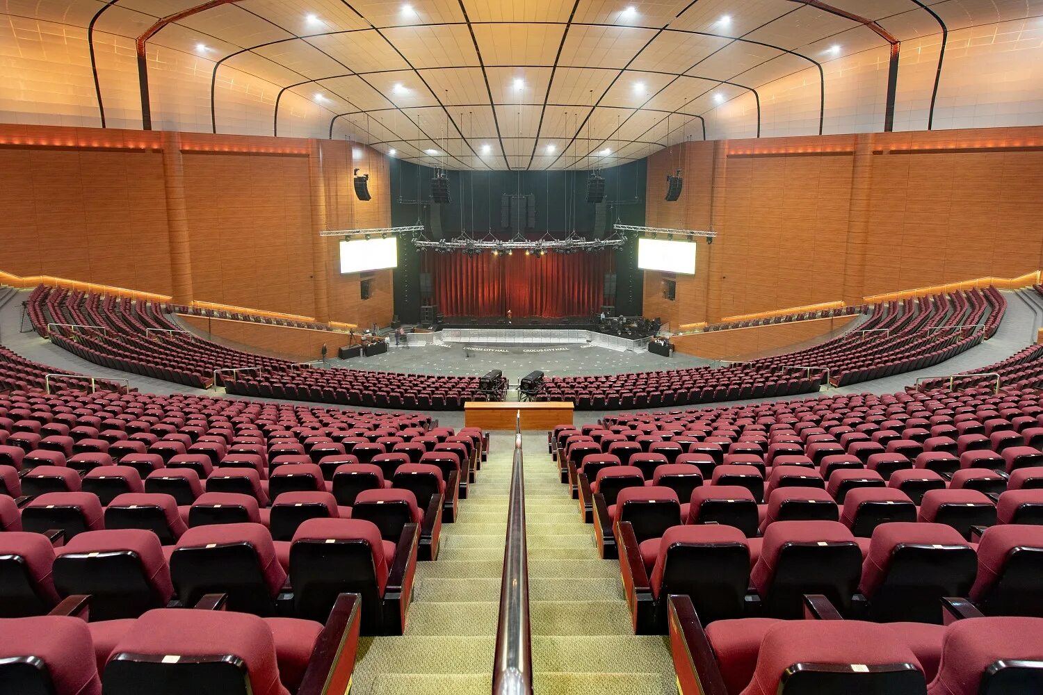 Красногорск сити холл фото Crocus City Hall вернулся к активной концертной афише OK-magazine.ru