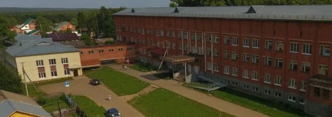 Красногорская больница фото Александр Бречалов: медучреждения республики возвращаются к обычному режиму рабо