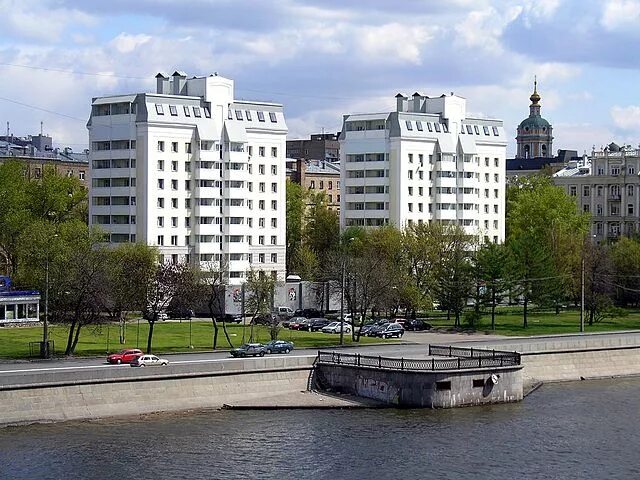 Краснохолмская набережная фото Файл:Moscow, Krasnokholmskaya Embankment.jpg - Википедия
