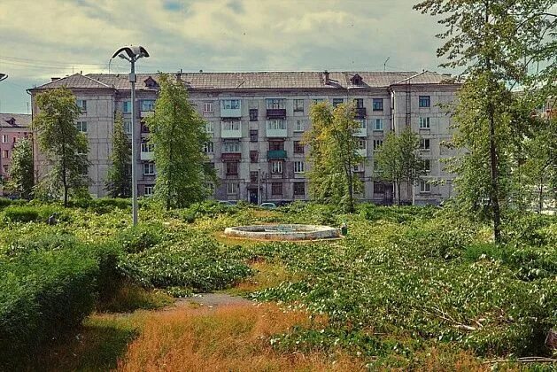 Краснотурьинск свердловская фото Тихомировский парк остался без тополей Истории Краснотурьинск.инфо