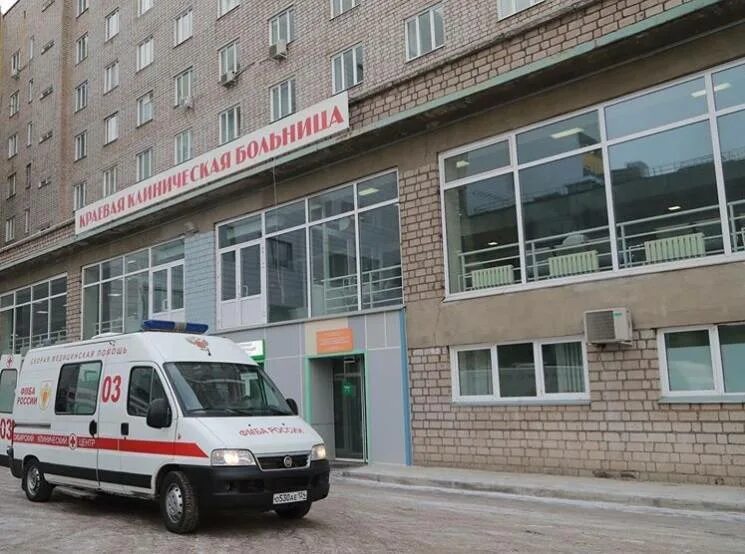 Красноярск больница 3 фото Губернатор Александр Усс будет лично контролировать выплаты медикам во время пан