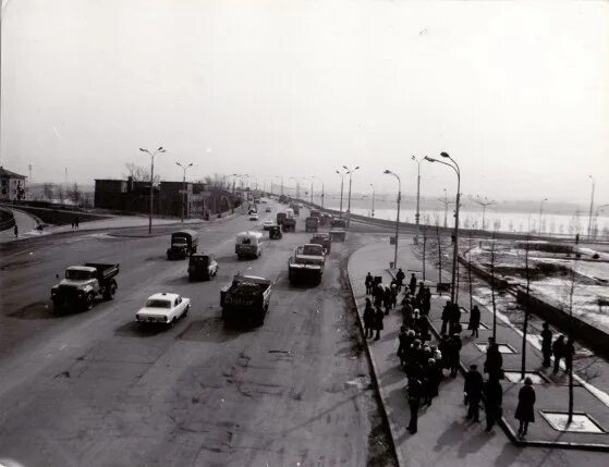 Красноярск фото 1990 #РЕТРОКРАСНОЯРСК Остановка Театр оперы и балета, 1980.. 2018 Телеканал Енисей ВК