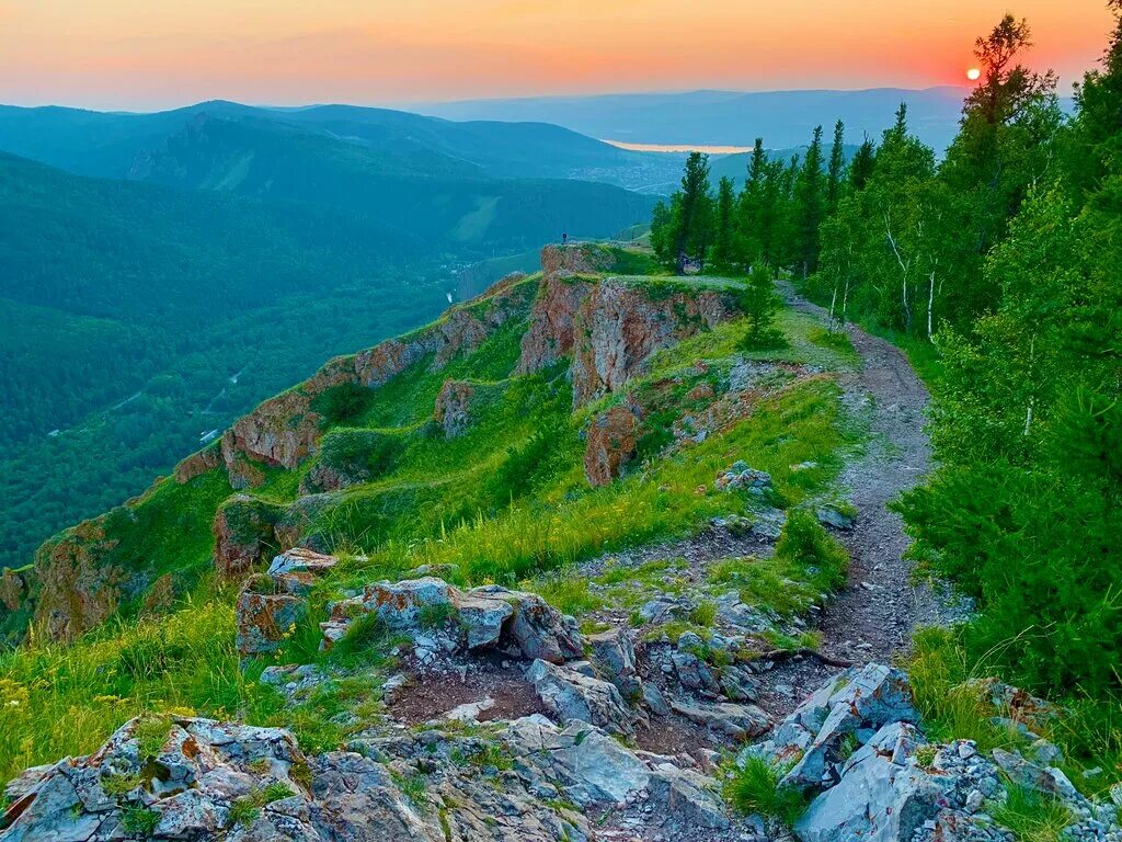 Красноярск горы фото Гора Арка, горная вершина, городской округ Красноярск, Свердловский район, Торга