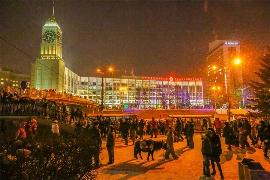 Красноярск новый год фото Главная ёлка Красноярска / Фоторепортажи