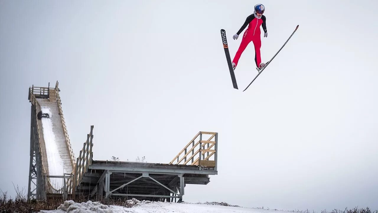 Красноярск полеты с трамплина фото Ski Jumper Sarah Hendrickson Takes Flight on the Sleeping Giant - YouTube