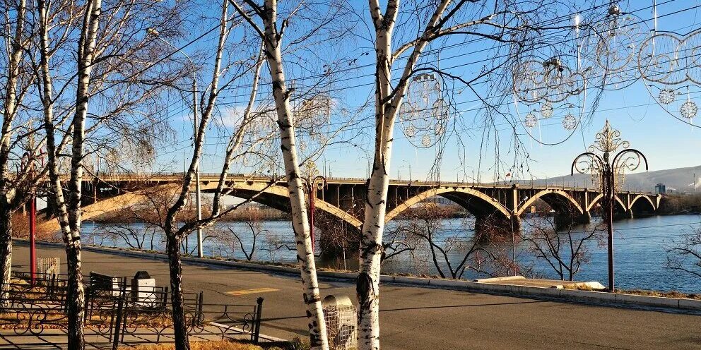 Красноярск в ноябре фото Красноярцев ждут теплые, но ветреные выходные: Новости