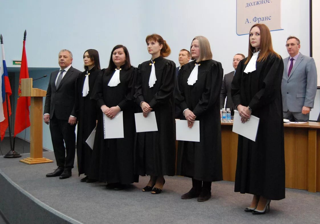 Красноярский краевой суд состав суда фото Красноярский суд фото YugNash.ru