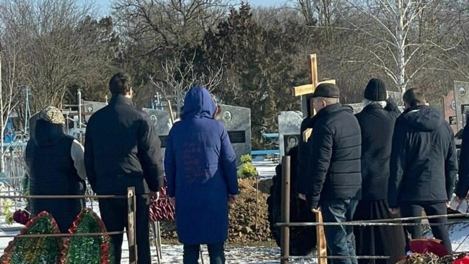 Красноярский край похороны отравившихся детей фото На Ставрополе двух бойцов ЧВК "Вагнер" похоронили без почестей - Новости Ставроп
