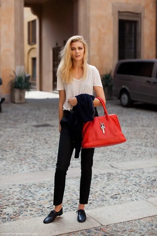 Красную сумку с чем носить фото perfect for day, flat shoes and red bag 3 Stockholm street style, Style, Model s