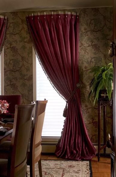 Красные бархатные шторы в интерьере Luxury Curtain for Living Room Blackout Velvet 2 Panels Curtains Set (Burgundy) 