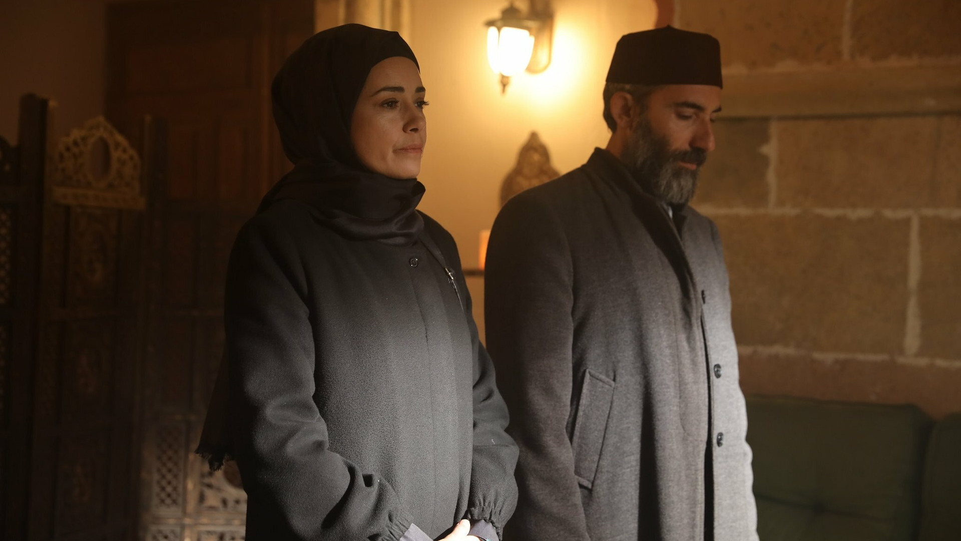 Красные бутоны турецкий сериал фото актеров Красные бутоны / Kızıl Goncalar 1 сезон 14 серия - 14. Bölüm