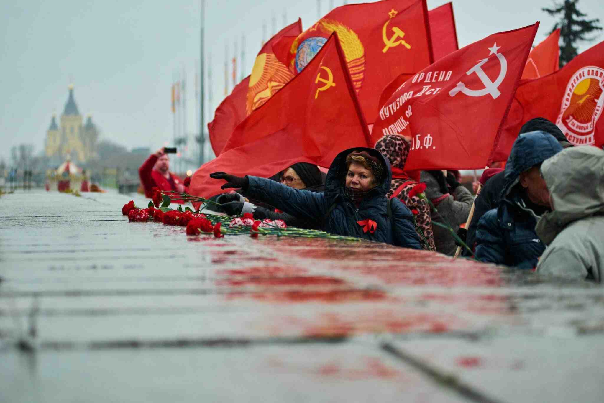 Красные дни фото Нижний Новгород встречает Красный Октябрь КОМПАС-РФ