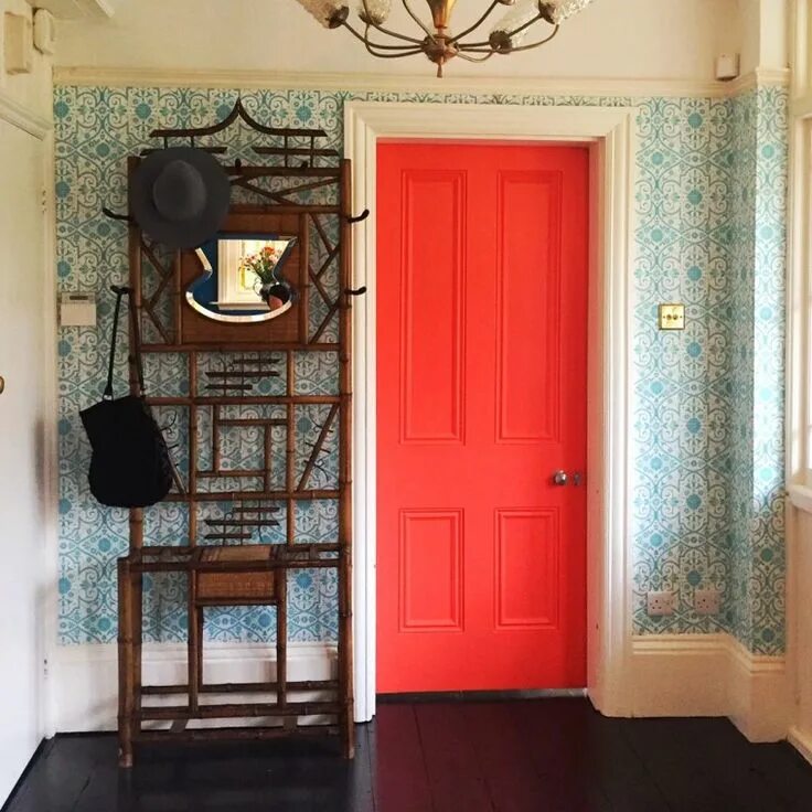 Красные двери в интерьере Welcome to Sophie Robinson Colorful World of Interior Design Great interior desi