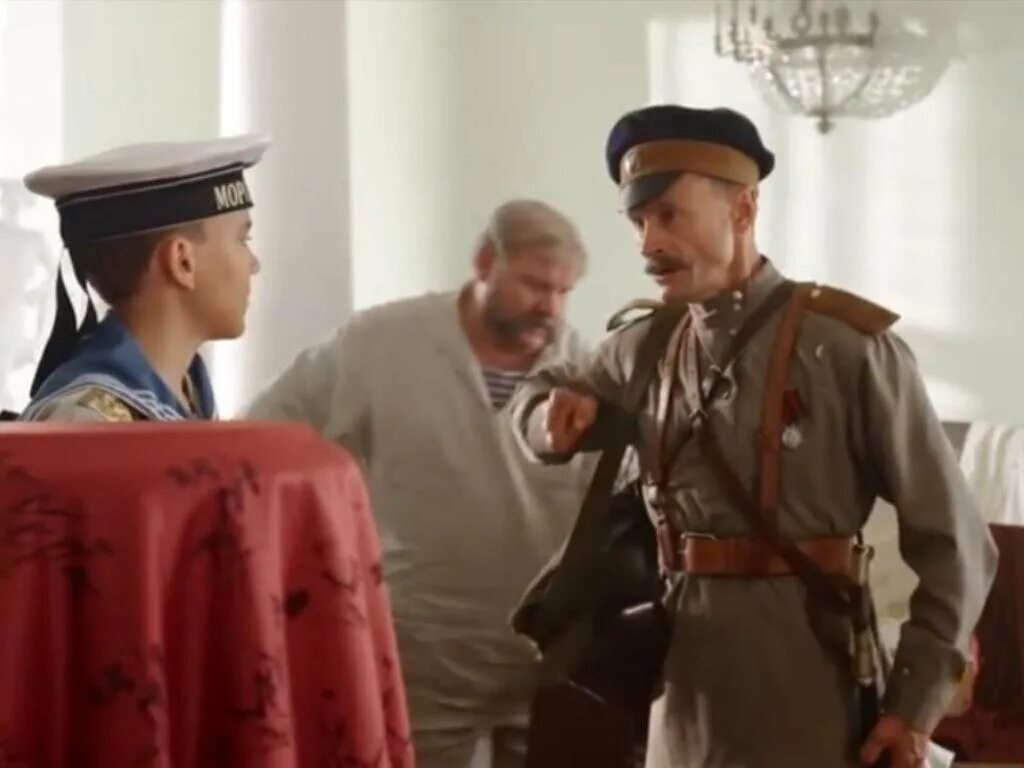 Красные горы актеры и роли фото Кадры и фото из сериала Красные горы