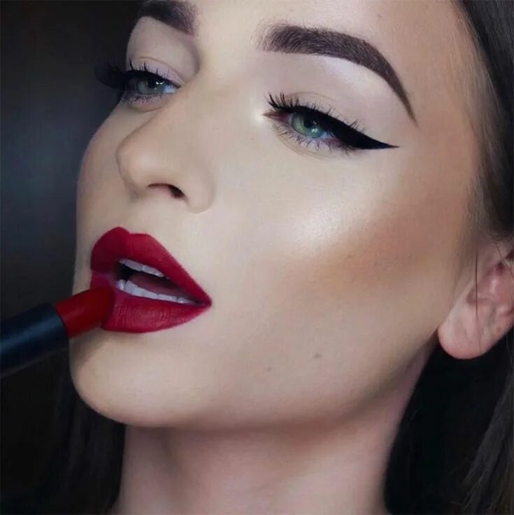 Красные губы фото макияж Maquillaje de noche 2018, sencillo y de fiesta: paso a paso Lipstick shades, May