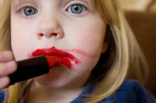 Красные губы у ребенка как накрашенные причины The Alpha Parent: Makeup for Babies Makeup, Parenting, Lipstick