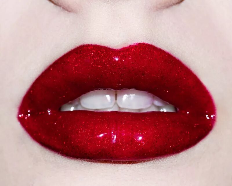 Красные губы у ребенка как накрашенные причины 15 Different Lip Piercings You Need To Know Red glitter lip gloss, Glitter lips,