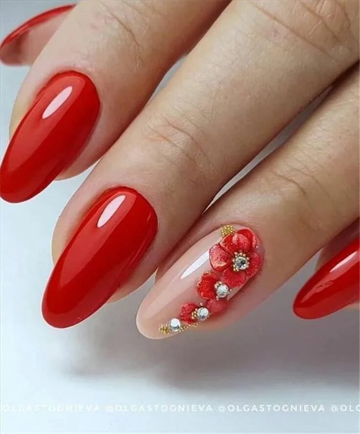 Красные ногти маникюр миндаль с дизайном 25 Stylish And Gorgeous Red Nail Designs You Must Love - Women Fashion Lifestyle