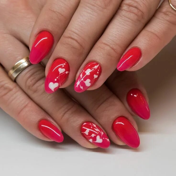 Красные ногти маникюр с сердечками Pin on paznokcie Nail designs, Manicure, Nails
