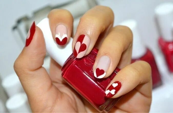 Красные ногти маникюр с сердечками 50+ Lovely Valentine's Day Nail Art Ideas Valentine nail art, Red nail art desig