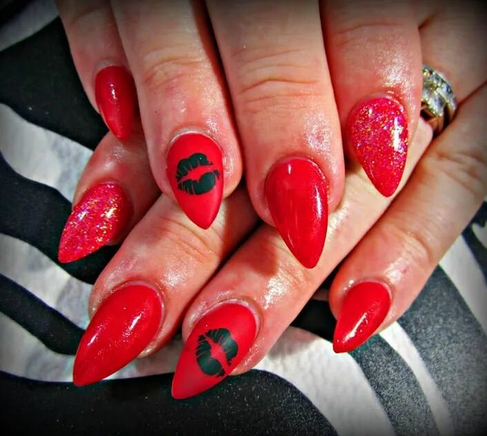 Красные ногти с рисунком маникюр фото 30 Super Cute Red Acrylic Nail Designs To Inspire You ;Acrylic Nails; Red Nails;