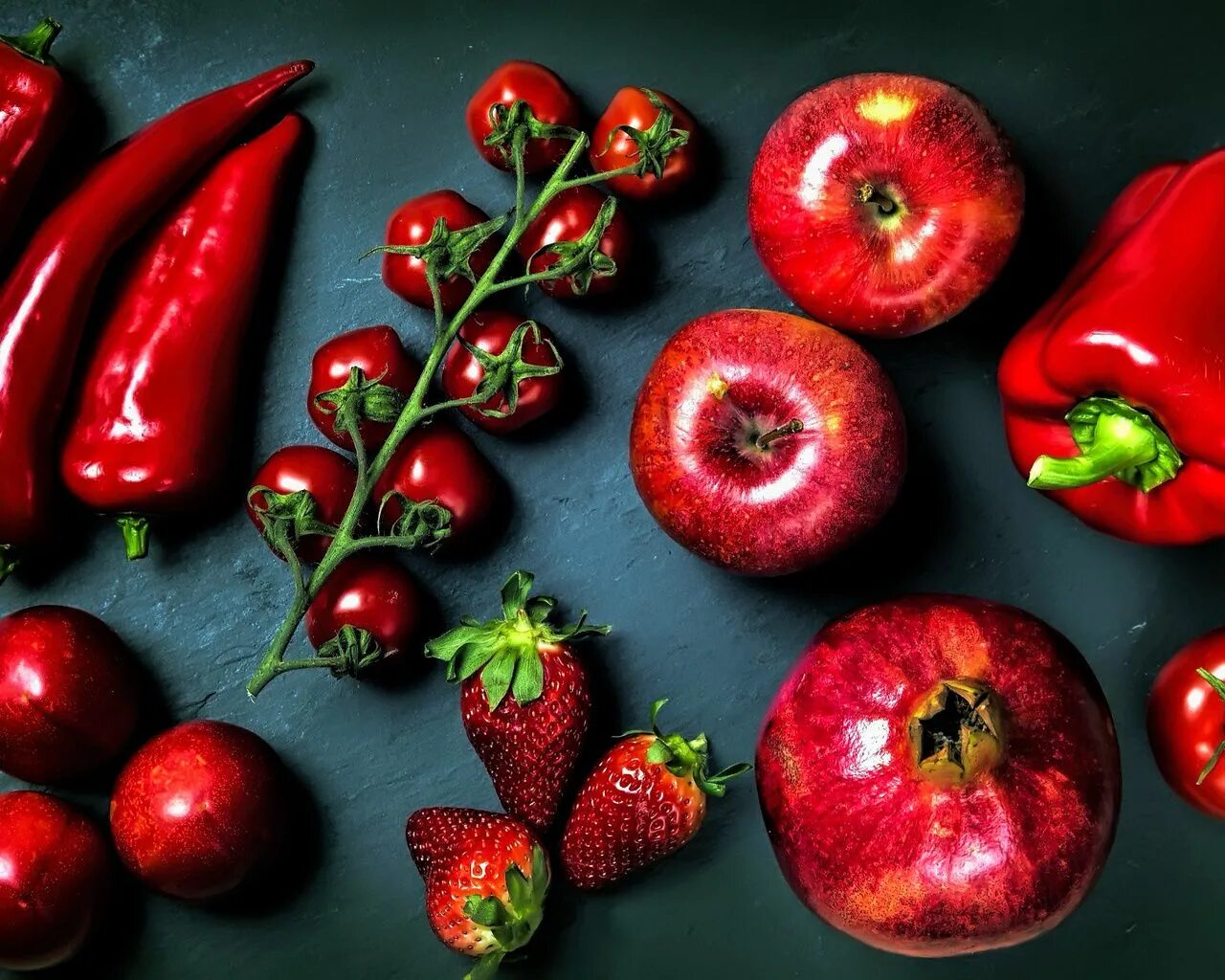 Красные овощи фото Pin by Марина Гусева on Фрукты и овощи 2 Fruit, Currant fruit, Red vegetables