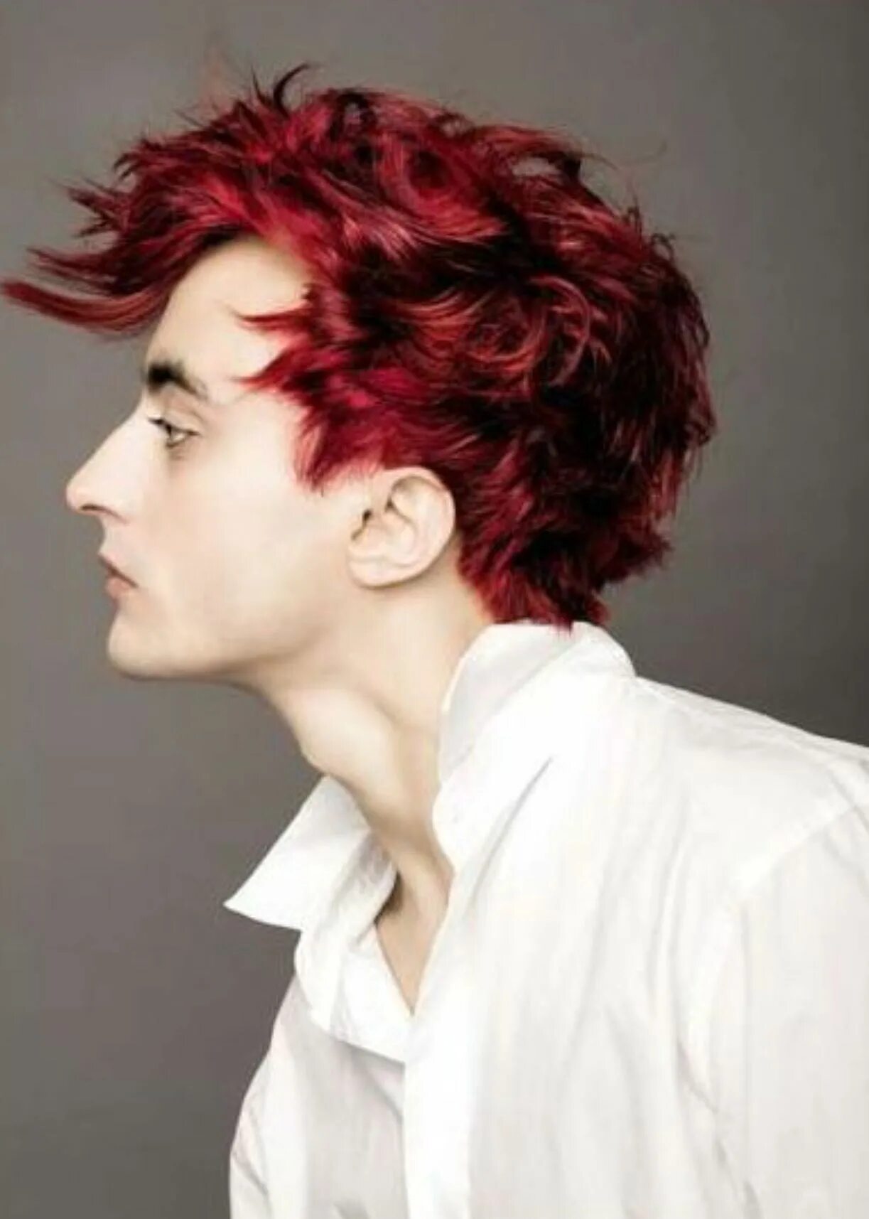 Красные прически мужские Intense red Men hair color, Cool hairstyles, Red hair color