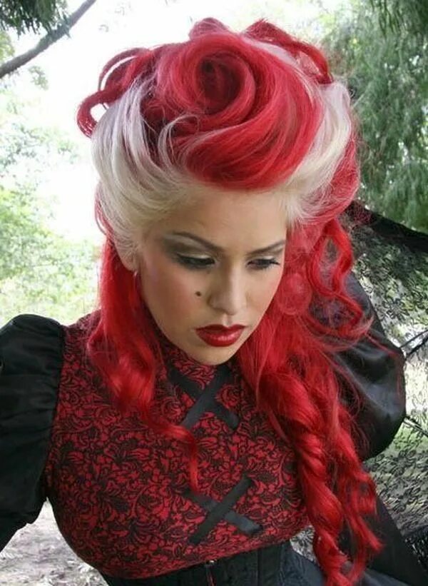 Красные прически женские 15 Creative Halloween Hairstyles - Pretty Designs Halloween hair, Great hair, Lo