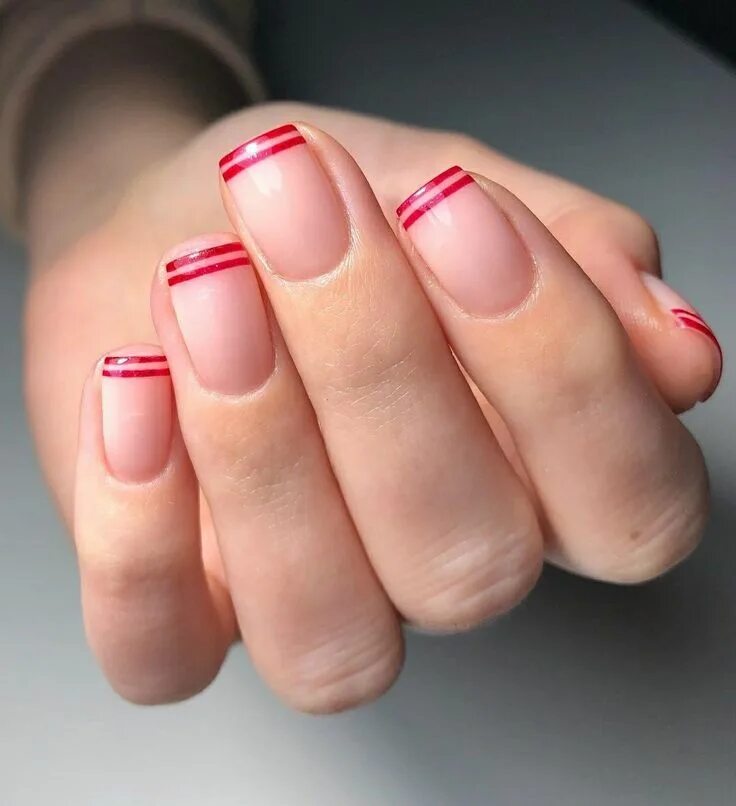 Красный короткий маникюр френч фото Пин от пользователя d.hugo на доске nails Короткие ногти, Ногти